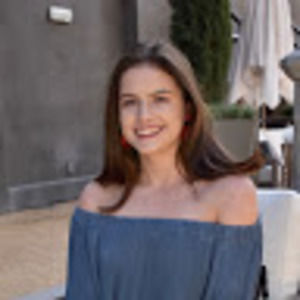 Meet your Posher, Mia